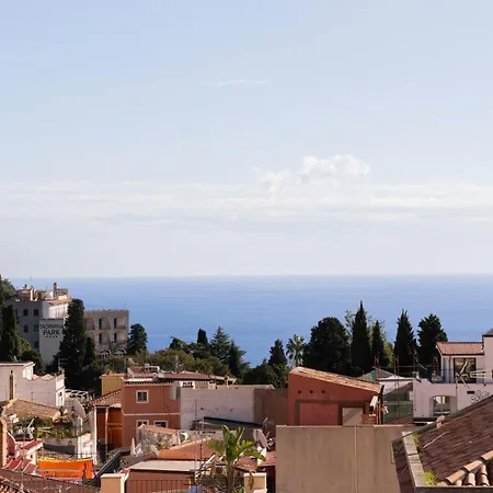 Palazzo Di Ferro Taormina