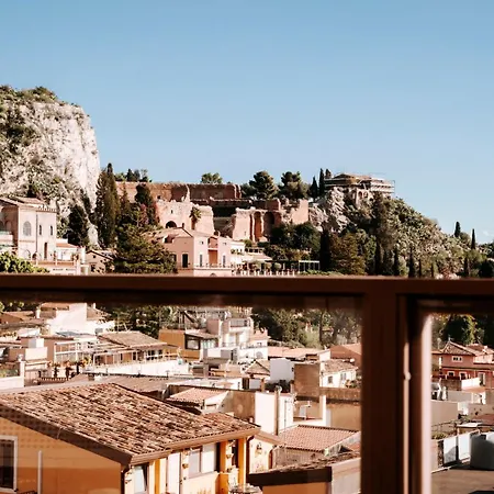Palazzo Di Ferro * Taormina